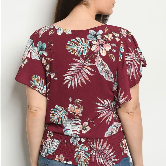 PLUS SIZE FLORAL TOP - Picture 3 of 3